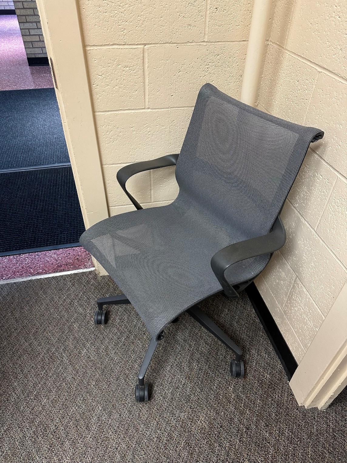 mesh backed rolling office/conference room chairs