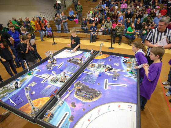 Grader schoolers at a robotics competition | 