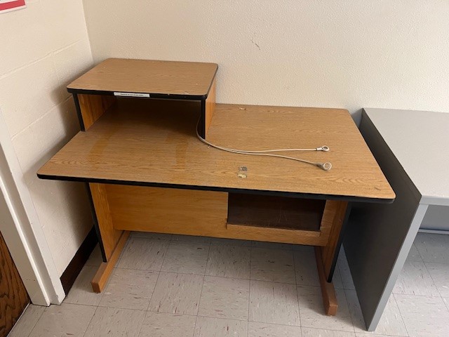 Wooden single desk