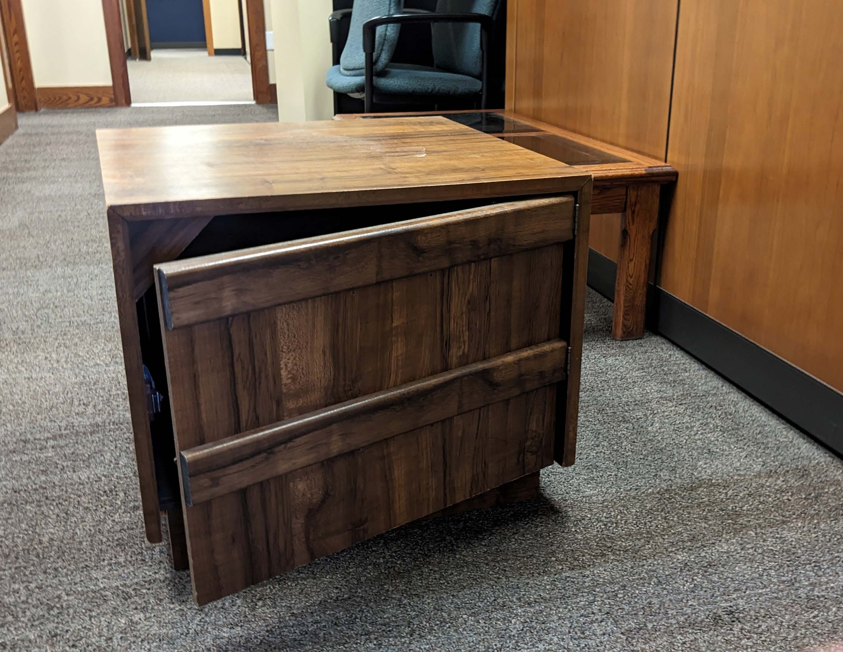 Square end table cabinet
